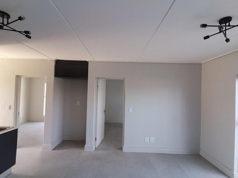 To Let 2 Bedroom Property for Rent in Clamhall Western Cape